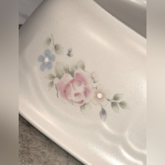 Vintage Pfaltzgraff Tea Rose pattern stoneware heart shaped bowl. - Picture 5 of 5